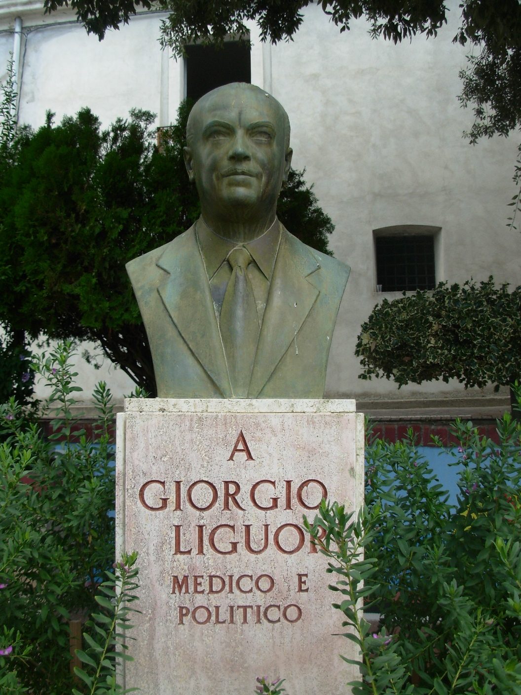 Giorgio%20Liguori%27s%20bust%2C%20Montegiordano%2C%20Italy.JPG